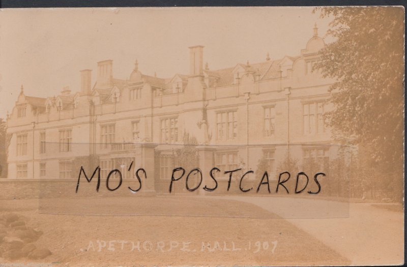 Northamptonshire Postcard - Apethorpe Hall   A7451