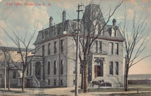 POST OFFICE FREDERICTON NEW BRUNSWICK CANADA HORSE WAGON POSTCARD (c.1910)