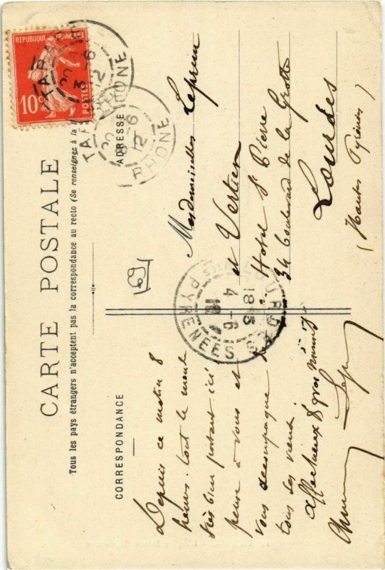 CPA Tarare - L'Eglise Sainte-Madeleine (1036207)