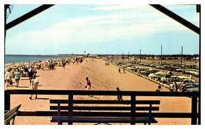 Postcard BEACH SCENE Misquamicut Rhode Island RI AS3853