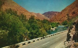 Vintage Postcard Kern Canyon Highway 178 From Kernville To Lake Isabella Calif. 