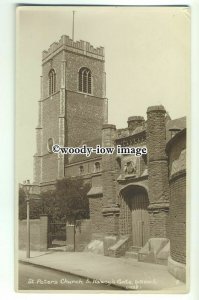 cu2096 - St. Peter's Church & Wolsey's Gate, in Ipswich - postcard