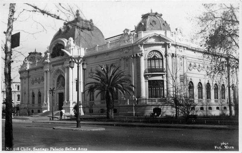 #518. Chile. Santiago Palacio Bellas Artes Real Photo Postcard
