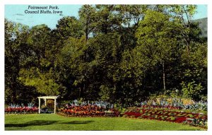 Postcard GARDEN SCENE Council Bluffs Iowa IA AU0196