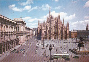 Italy Milano Piazza del Duomo