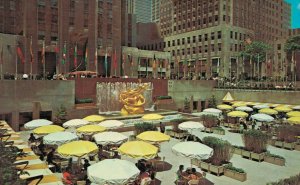 USA Lower Plaza At Rockefeller Center New York City Chrome Postcard 08.43