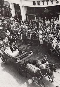 Silver Jubilee Of Queen Elizabeth II 2 in York 1971 Souvenir Real Photo Postcard