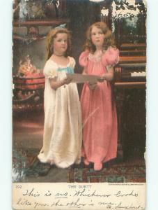 Edge Wear 1899 TWO CUTE GIRLS SING A DUET o3394