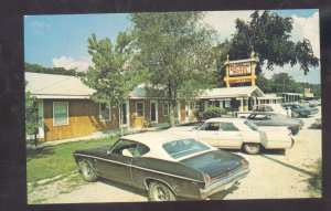 HOLLISTER MISSOURI VILLAGE MOTEL OLD CARS 1972 CHEVELLE ADVERTISING POSTCARD