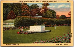 Hyde Park New York NY, Franklin Delano Roosevelt's Grave, Vintage Postcard