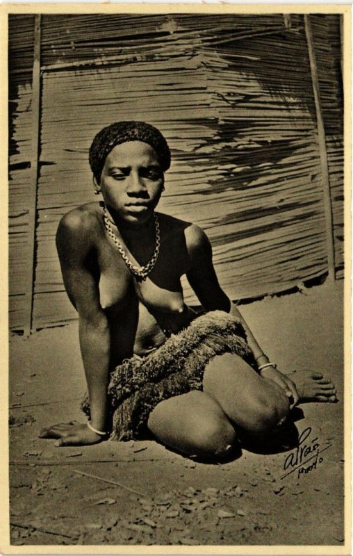 PC CPA ETHNIC NUDE FEMALE GUINEA TYPE GIRL 1934 Vintage Photo Postcard (b611)