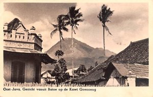 Gezicht vanuit Batoe op de Kawi Goenoeng Java Indonesia, Republik Indonesia P...