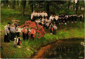 CPM France - Folklore Landais - Echassiers Landais de Mont de Marsan (770275)