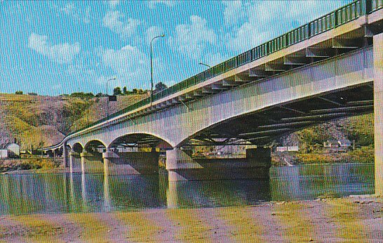 Canada Bridge Across Thompson River Kamloops British Columbia