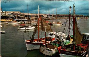 CPA ROYAN - Le Port et le Front de Mer (481207)