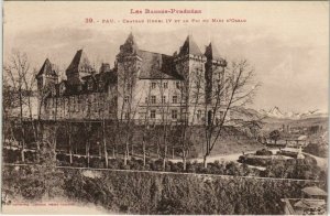 CPA Pau Chateau Henri IV et le pic du midi d'Ossau FRANCE (1124202)
