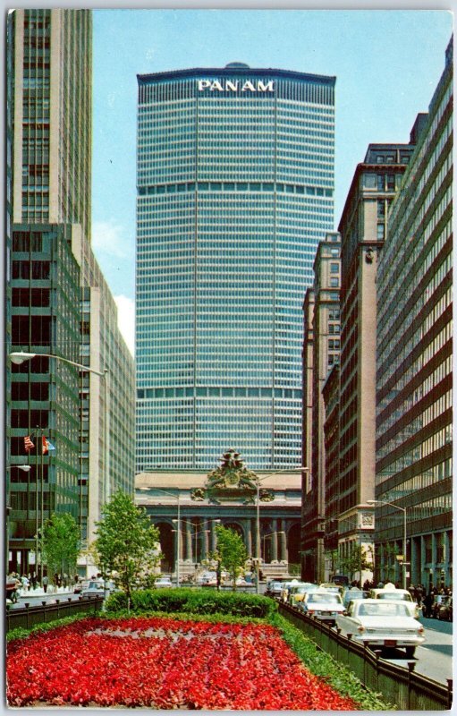 VINTAGE POSTCARD THE PAN AM BUILDING AS SEEN FROM PARK AVENUE NEW YORK CITY