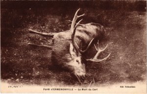 CPA Ermenonville - Foret d'Ermenonville - La Mort du Cerf (1032261)