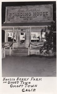 California Buena Park Knott's Berry Farm and Ghost Town Mrs Murphy'...