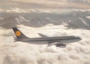 Lufthansa Airbus A 300 in Flight Vintage Postcard (J31881)