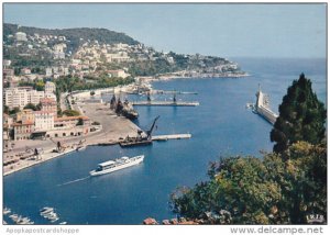 France Nice L'Entree du Port et le Mont Boron