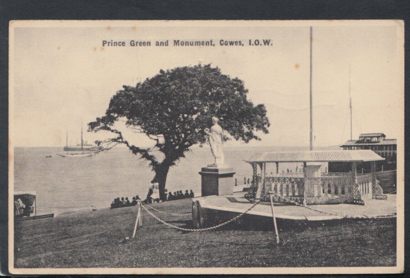 Isle of Wight Postcard - Prince Green and Monument, Cowes   RS18377