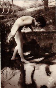 PC CPA RISQUE NUDE FEMALE, LADY STANDING ON ICE, REAL PHOTO POSTCARD (b10814)