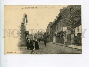 3173549 FRANCE DOL-DE-BRETAGNE La Grand Rue Vintage postcard