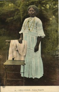 PC MADAGASCAR, DIEGO SUAREZ, FEMME MALGACHE, Vintage Postcard (b37961)