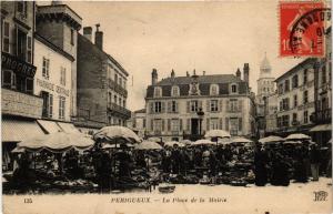 CPA PÉRIGUEUX-La Place de la Mairie (233849)