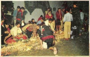 GUATEMALA, Central America   CHURCH Of CHICHICASTENANGO  Parishioners  Postcard