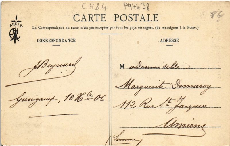 CPA Bonnet de GUINGAMP (994438)