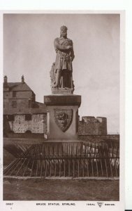 Scotland Postcard - Bruce Statue - Stirlingshire - Real Photograph - Ref 6420A 