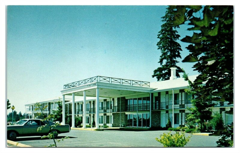 1970s Sweetbriar Inn Motor Hotel, Tualatin, OR Postcard *6L(2)17