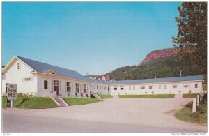 Exterior,  Sea Gull Motel, Les Mouettes, Perce,  Quebec,  Canada,  40-60s