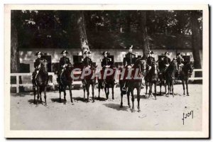 Postcard Modern Saumur A Group D & # & # 39Ecuyers of 39ecole Cavalry Army