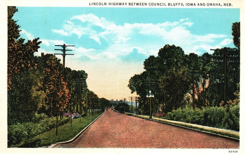 Vintage Postcard Lincoln Highway Between Council Bluffs Iowa And Omaha Nebraska