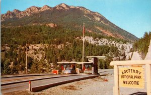 Red Rock Mountains Radium Hot Springs BC British Colombia Canada Postcar VTG UNP 