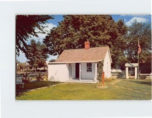 Postcard The Birthplace Of Herbert Hoover, West Branch, Iowa