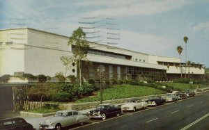 1940's-50's Bullock's Pasadena, California Postcard F71