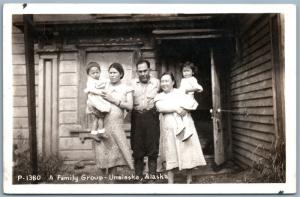 UNALASKA ALASKA ESKIMO FAMILY GROUP VINTAGE REAL PHOTO POSTCARD RPPC