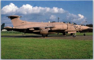 Airplane Blackburn Buccaneer S.2B XX885/L Hello Sailor RAF Alconbury Postcard