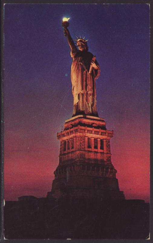 Statue of Liberty,New York,NY Postcard BIN
