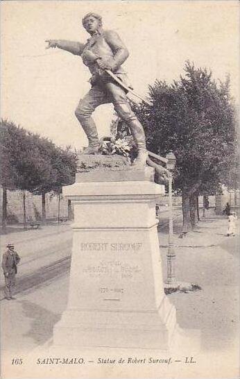 France Saint Malo Statue de Robert Surcouf