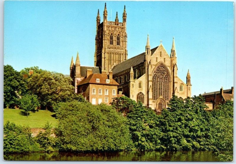 Postcard - Worcester Cathedral and River Severn - Worcester, England