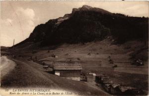 CPA La CLUSAZ Route des Aravis et le Rocher de l'Etale (337561)