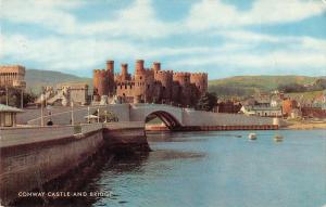 uk8745 conway castle and bridge wales uk