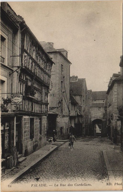 CPA FALAISE La Rue des Cordeliers (1250442)