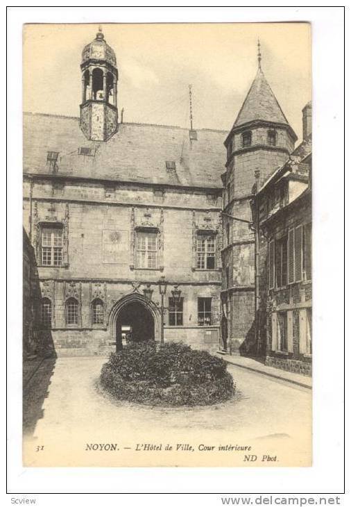 L'Hotel De Ville, Cour Interiuere, Noyon (Oise), France, 1900-1910s