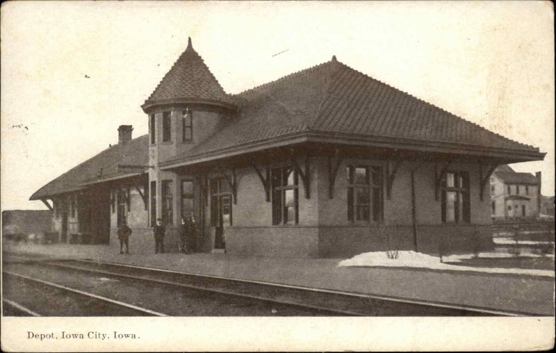 Iowa City IA RR Train Station Depot c1910 Postcard